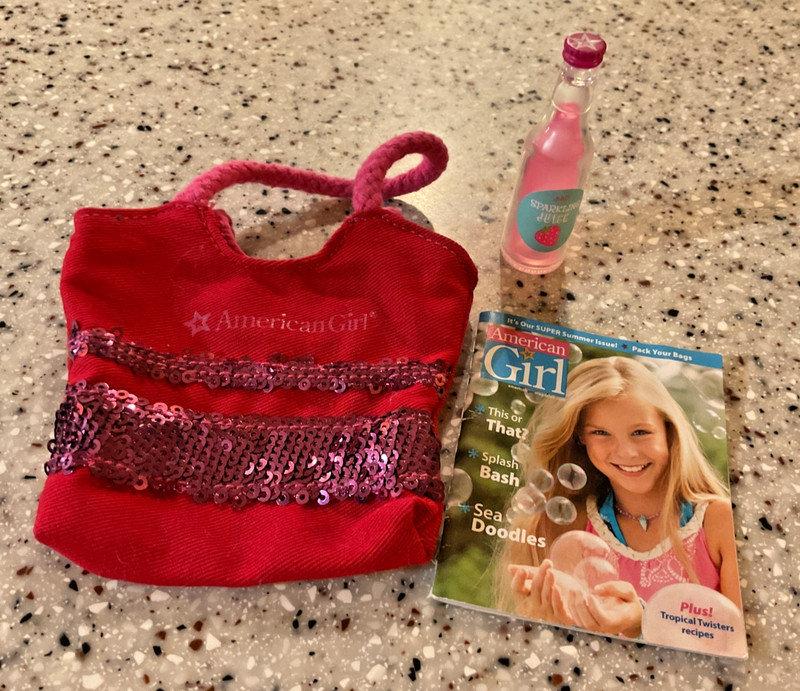 AMERICAN GIRL Vintage 2014 Beach Accessories-Beach Bag, Juice, Magazine NICE!