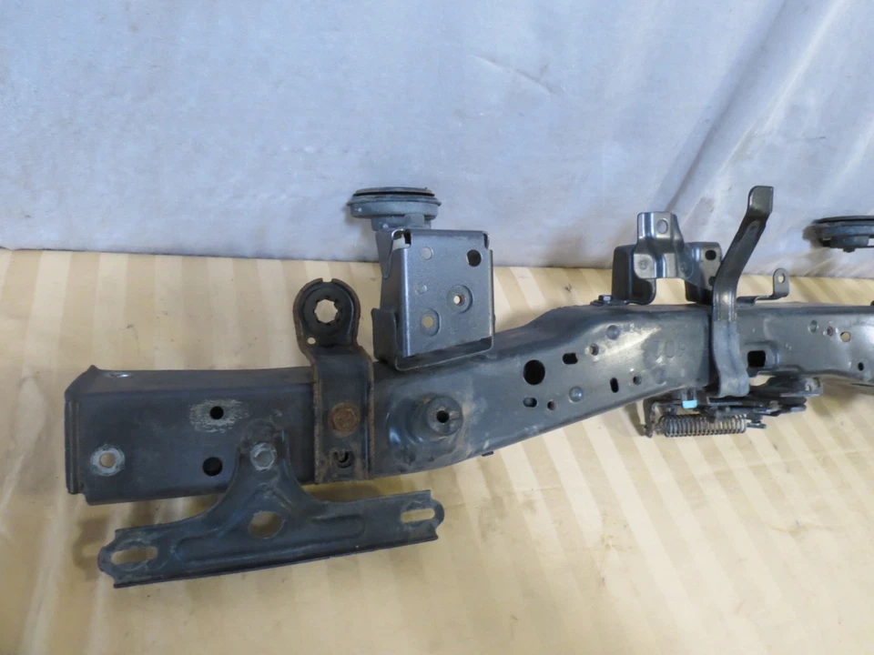 08-15 Scion xB 10-17 Toyota Prius "V" V CARIE CENTRAL SUPERIOR Núcleo BAR Soporte OEM Foto 4 de 4