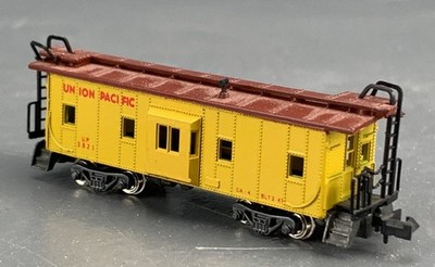N Scale Con-Cor / Sekisui Union Pacific Bay Window Caboose #3821 N0583