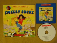 Smelly Socks - Paperback with Audio CD - Scholastic Book