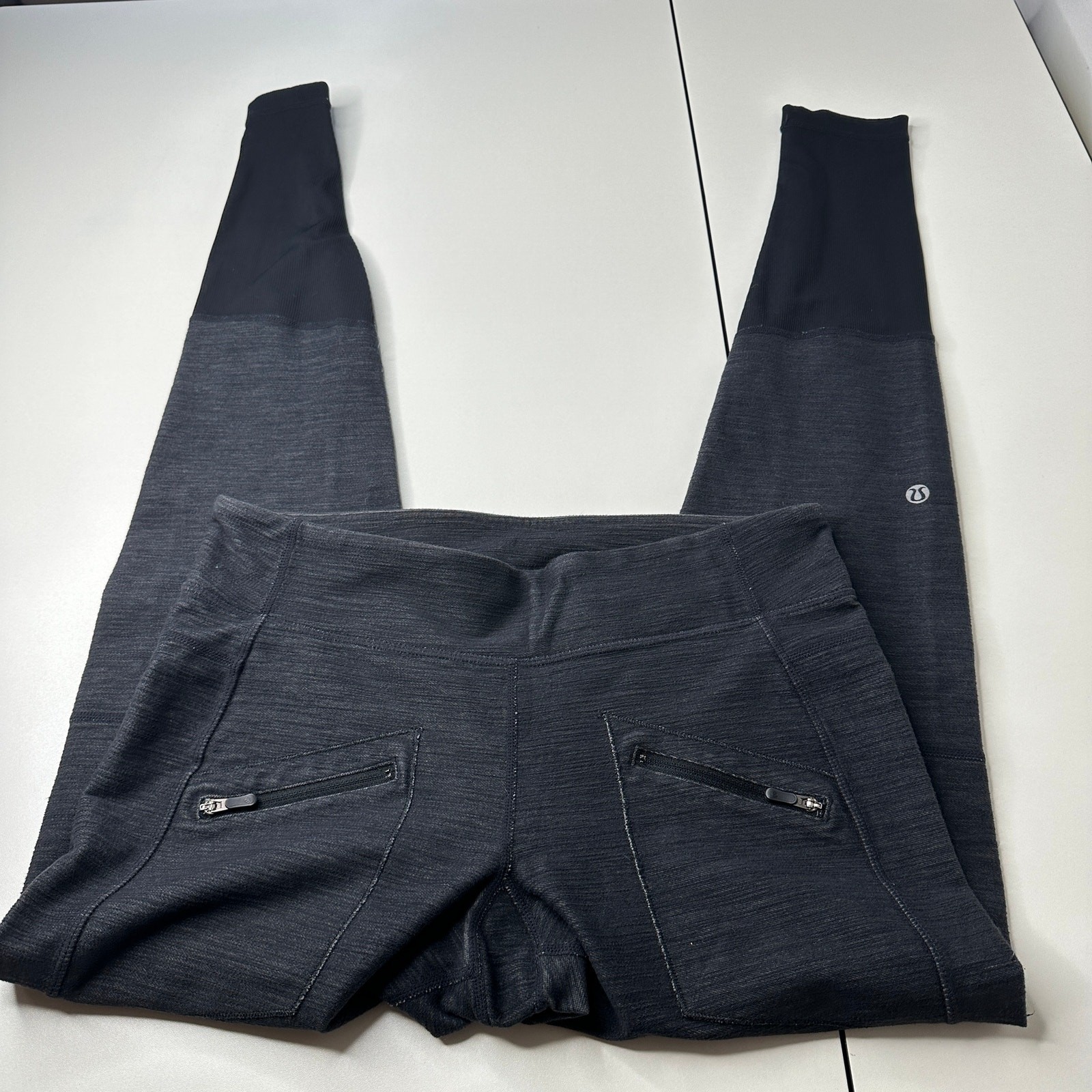 Lululemon Gray Patchwork Leggings Zip Pocket Yoga… - image 4