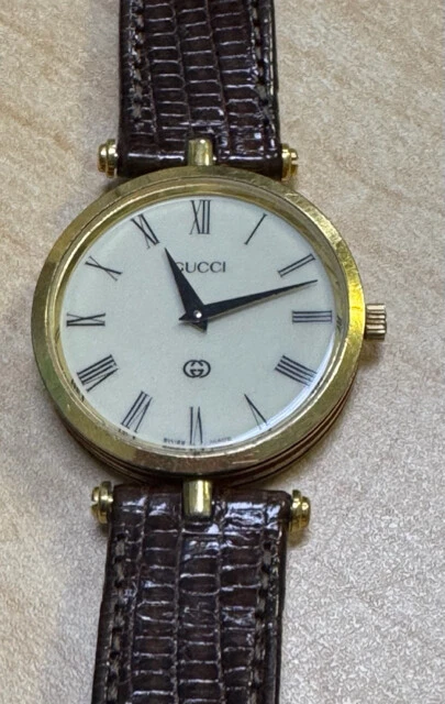 Montre Gucci Vintage Sherry Line 561.001 Rouge Vert Détail Pile Neuve Années 80/90