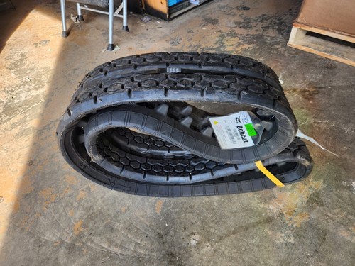 (QTY 1) BOBCAT RUBBER TRACK 7329948 OEM 180X72X39