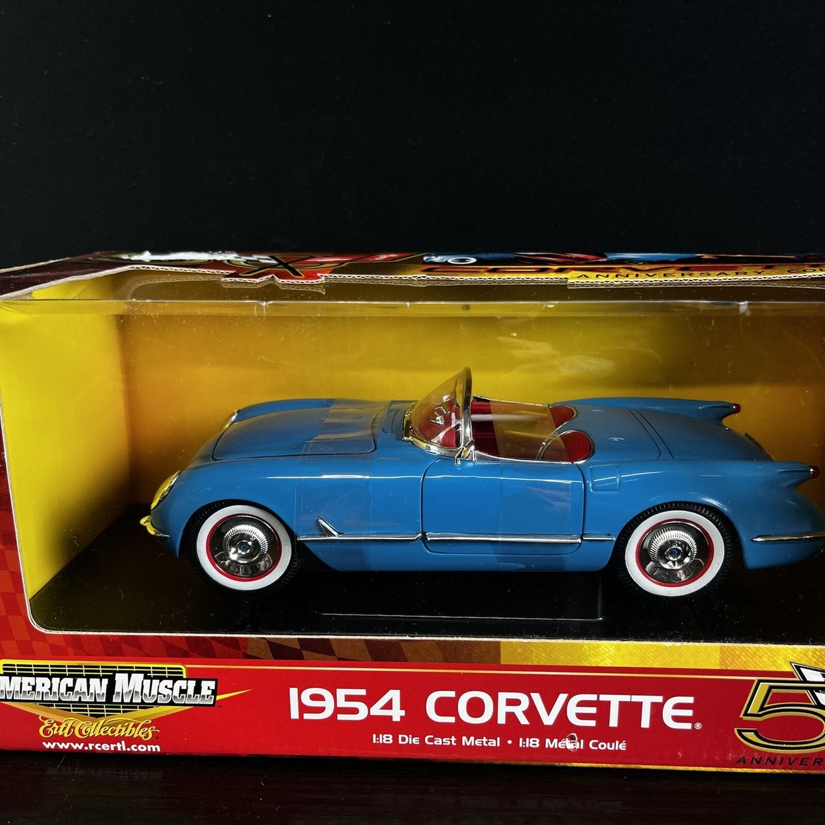 ERTL/American Muscle 1954 Chevrolet Corvette1:18 die cast metal