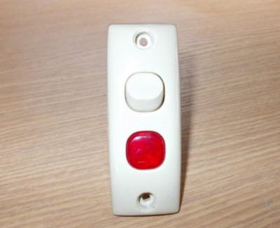 Clipsal beige Lichtschalter schmal Wohnwagen/Wohnmobil/Camper - LS1-DD-12
