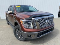 2017 Nissan Titan PLATINUM RESERVE | Leather | V8 | 4WD | Cam | USB