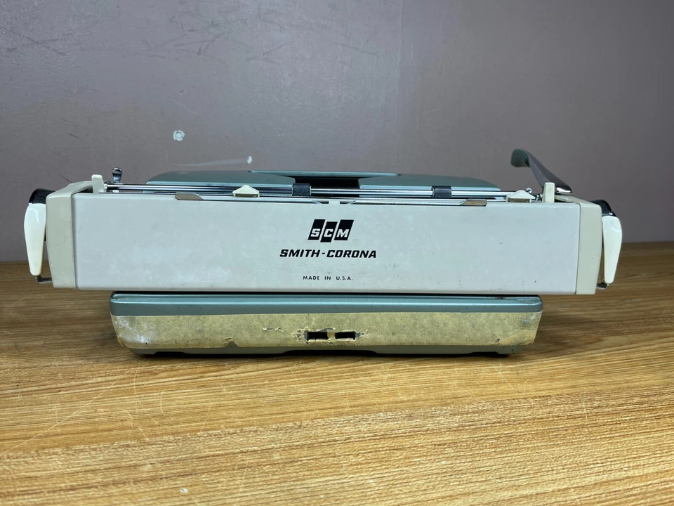 1969-72 Smith-Corona Galaxie Deluxe máquina de escrever verde mola com manutenção - Imagem 3 de 4