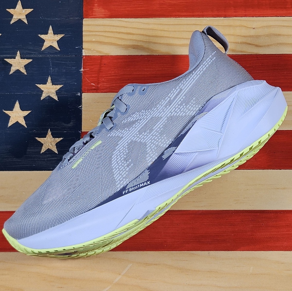 Asics Novablast 5 Gravel Gray/Blue Fade Running Shoe SAMPLE