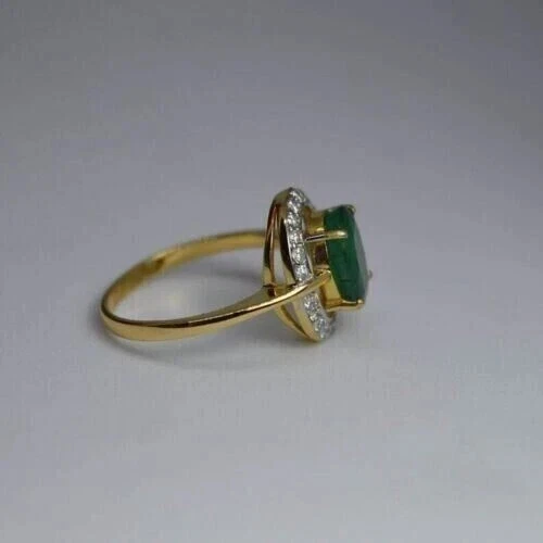 Anillo de oro amarillo sólido de 14 k con halo de diamantes y esmeraldas naturales de 1,60 quilates para mujer Foto 3 de 4