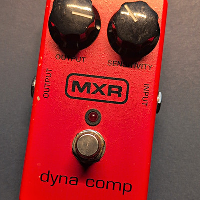MXR Dyna Comp Analog Compressor Effects Pedal for Electric Guitar