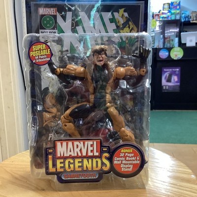 Marvel Legends Sabretooth X-Men Action Figure Super Poseable Comic & Stand