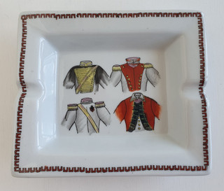 VINTAGE PORCELAIN ASHTRAY FEATURING FRENCH MILITARY UNIFORM POSSIBLY HERMES