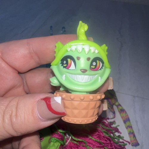 Monster High Venus McFlytrap G3 Reboot Dressed Doll mit Zubehör Mattel - Bild 10 von 10