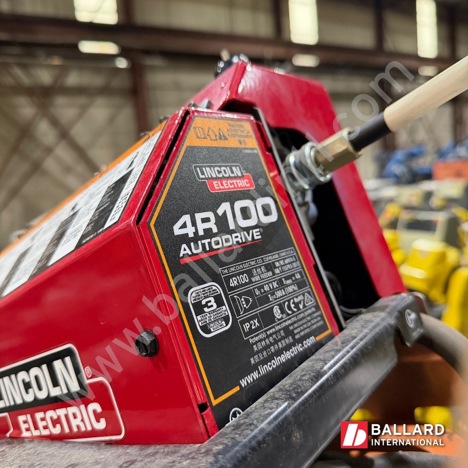 Rails R450 ABB IRB 4600-20 Robot w/ IRC5 & Lincoln R450 Weld Pkg on 12 Meter ...