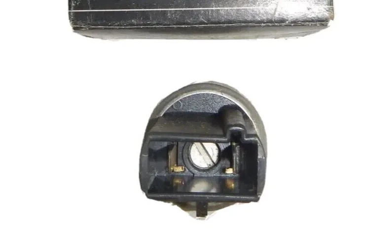 Interruptor de ciclismo Jeep Grand Cherokee ZJ 93-98 OEM Mopar NOS AC 04713511 ENVÍO GRATUITO Foto 4 de 4