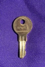 HERMAN MILLER LL / UM SERIES KEY UM383 STEELCASE