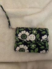 Vera Bradley YOUR TURN Wristlet Smartphone Wallet-LUCKY YOU Green Blue Paisley