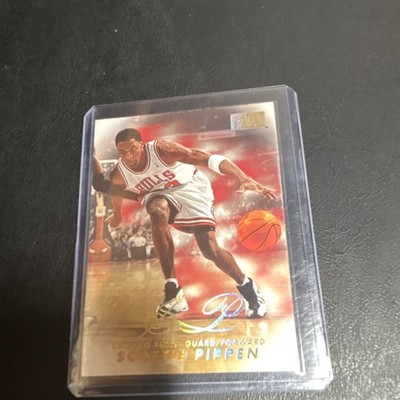 SkyBox 1998-99 Skybox Premium Scottie Pippen Chicago Bulls #20 Hologram