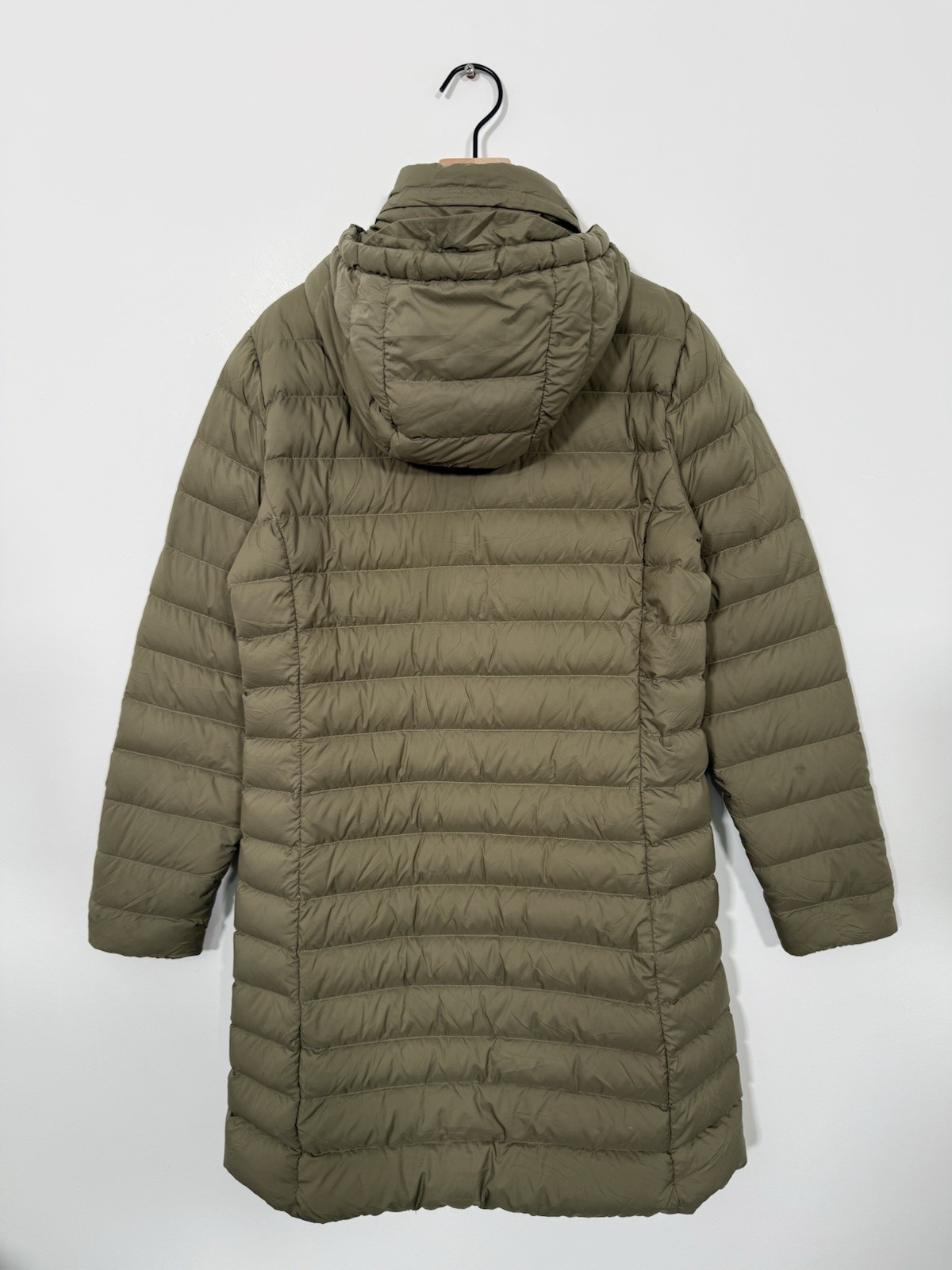 Patagonia Women’s Silent Down Parka Sage Medium Excellent Condition RRP £329 image 2