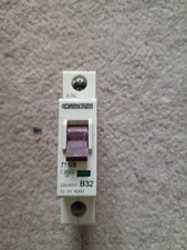 CONTACTUM 32 AMP CURVE B 6kA MCB 7132B BLACK