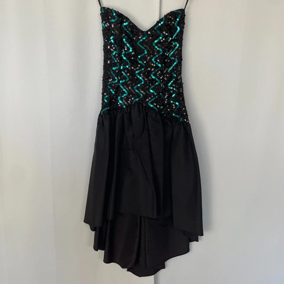 Vestido de graduación Gunne Sax Jessica McClintock XS negro lentejuelas arco hinchado alto bajo años 80 de colección Foto 2 de 4