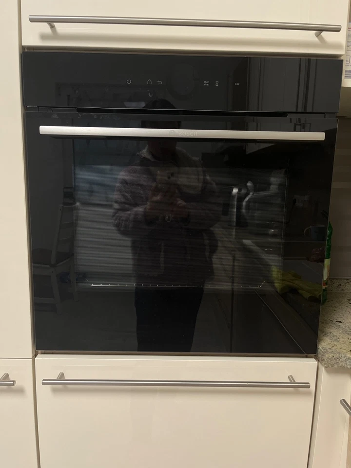 Bosch Einbaubackofen HBG7741B1 Energieeffizienz A+, 71 Liter, mit Pyrolyse Funkt