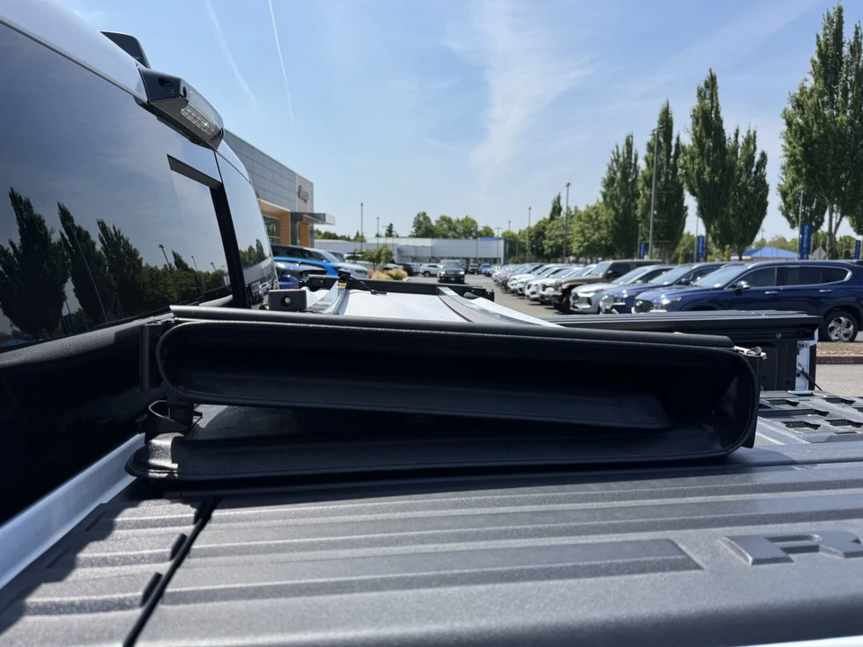 Cubierta de carga negra para Ram 1500 2019-2025 Mopar 68581085AA Foto 2 de 3