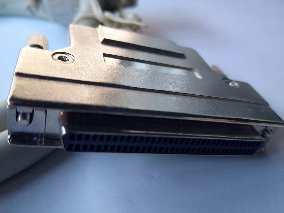 SCSI KABEL 2x 68 Pol Stecker male/female voll belegt 10mm dick Profiware Verläng - Bild 3 von 4