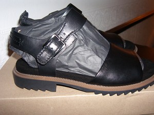 clarks ferni fame sandals