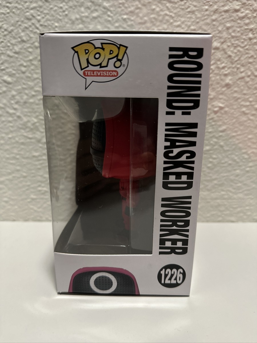イカゲームフィギュアFunko Masked Worker squid game Amazon.com: [Squid] Game - Masked Worker Funko Pop! Vinyl