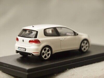 【セール】福袋/福箱ファッション通販 White GTI VI Golf Volkswagen VW 1/43 Schuco / Item Dealer 乗用車
