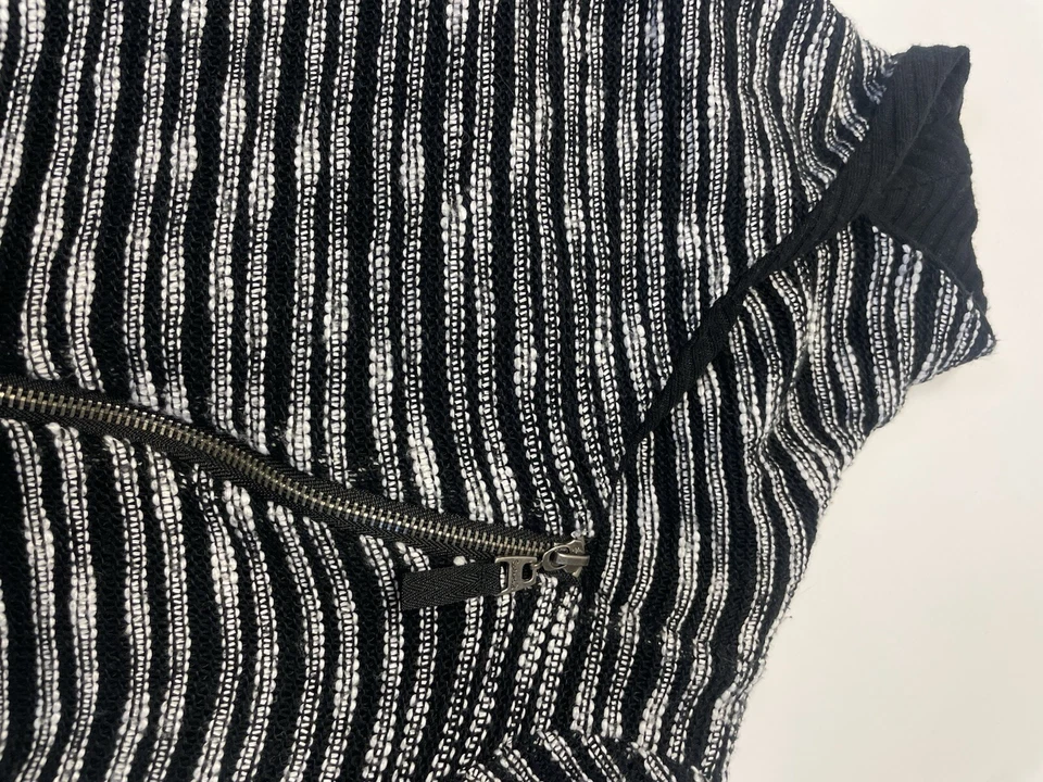 Jaqueta de malha Splendid Collection listrada preta e branca com zíper Moto tamanho XS - Imagem 2 de 4