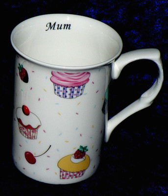 Bone China Cupcakes Chintz personalisierte Tasse, ideal für Lehrer Freundin Mutter Mann 