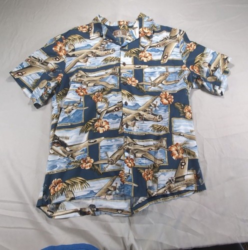 Kalaheo Made in Hawaii WW2 Military Fighter Planes and Hibiscus Aloha Shirt