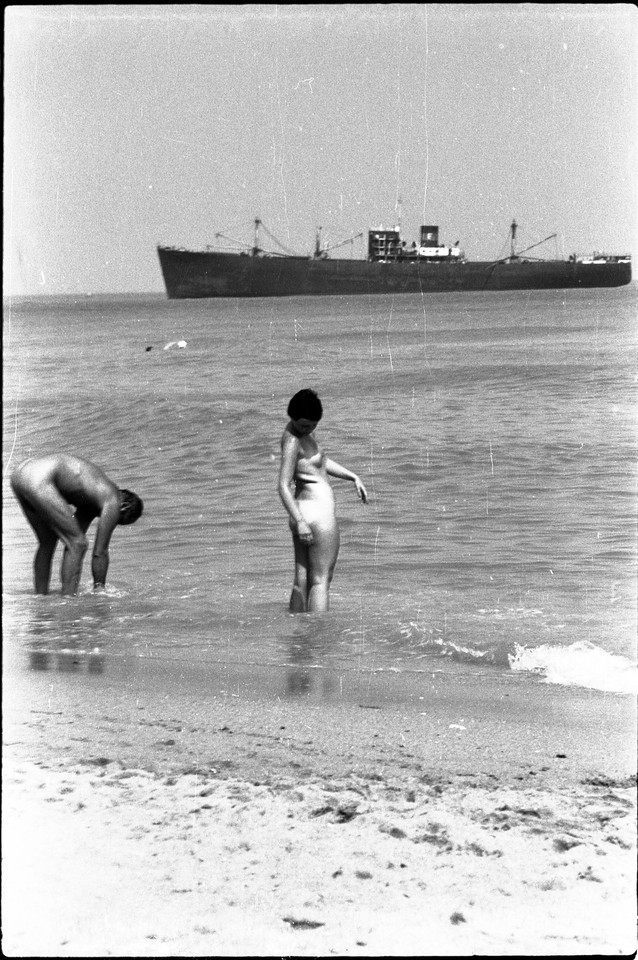 nude-women-and-man-on-naturist-beach-costinesti-huge-ship-vintage