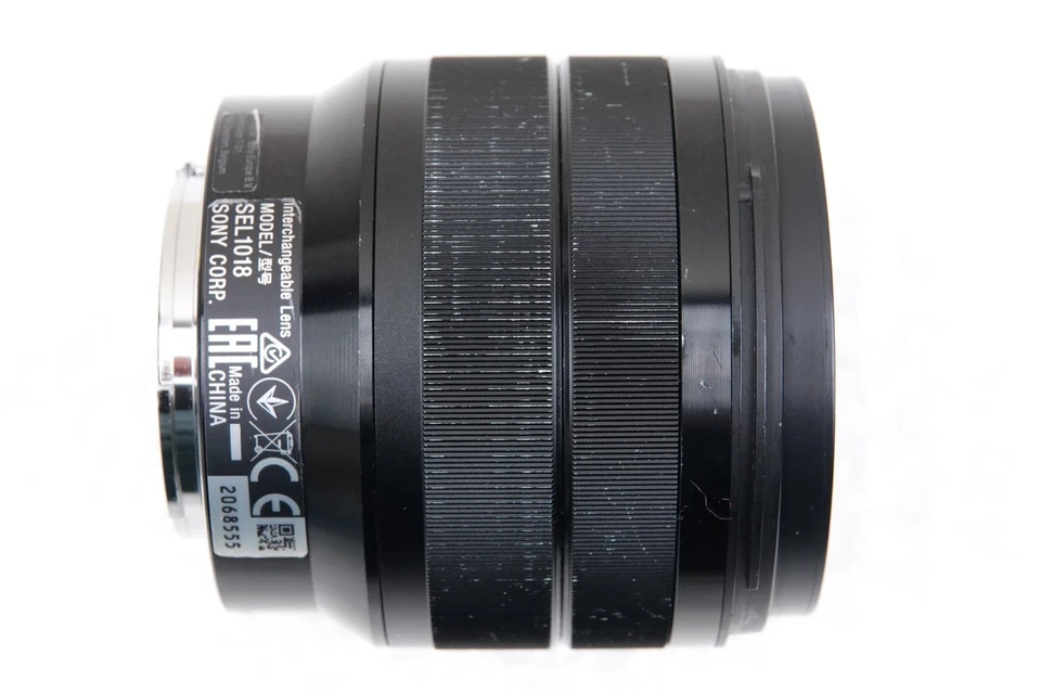 SONY E 10-18mm f4 OSS LENS - SEL1018 - DAMAGED / FAULTY / SPARES / REPAIR - Image 3 of 4