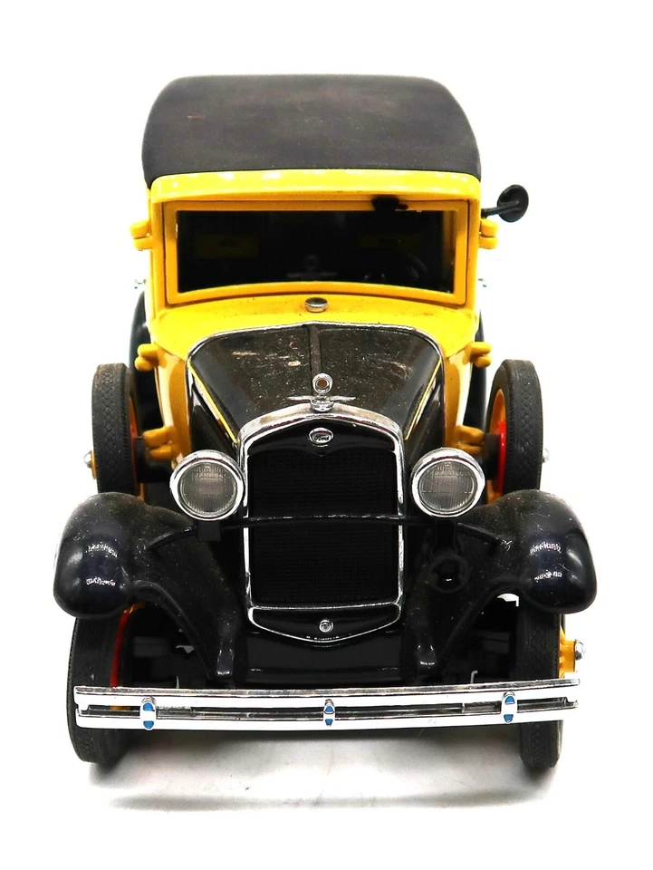 Danbury Mint 1/24 Scale Diecast 127-03 - 1931 Ford Coca Cola Delivery Truck - Image 3 of 4