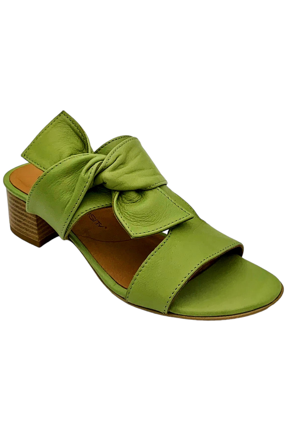 Единство в разнообразии Кожаные босоножки на каблуке Bonita Green