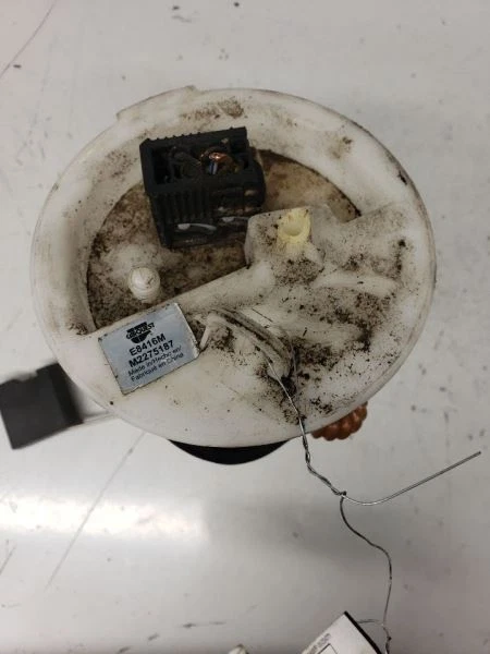 Conjunto de bomba de combustible para pasajeros convertible M54 para BMW 325i 1027085 01-06 Foto 2 de 4