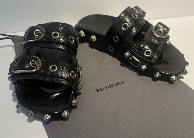 BALENCIAGA Black Leather CAGOLE Slide Sandals Silver Buckle Stud Shoes Bag 38/8