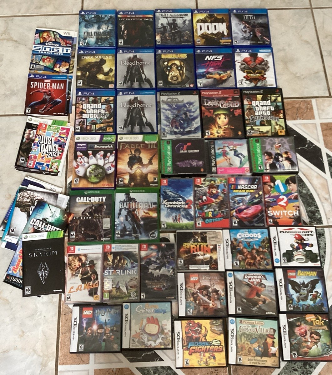 Mixed Lot Of 40 EMPTY video Games Cases Xbox PlayStation NinDS