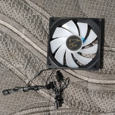 AORUS GXR12025S12H 12V Computer Case Fan Black Frame White Blades