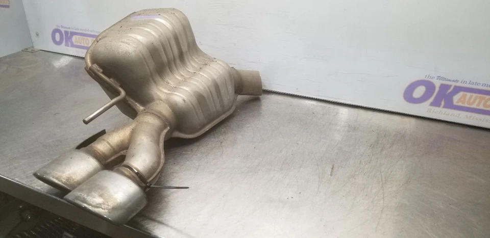 09 MERCEDES BENZ AMG SL63 R230 EXHAUST MUFFLER ASSEMBLY LEFT DRIVER Foto 4 de 4