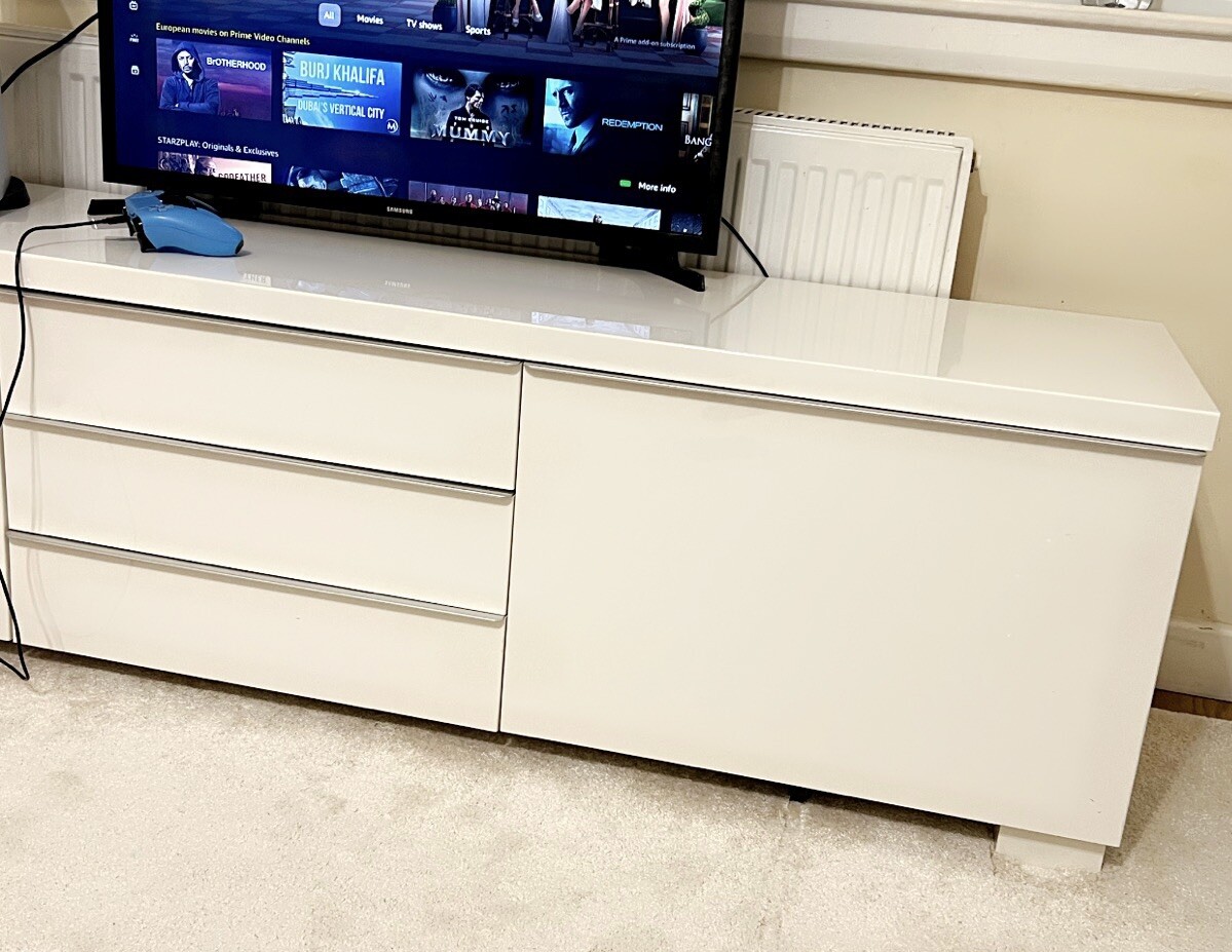Ikea Besta Burs TV Unit, High Gloss White, Very Good Condition. eBay