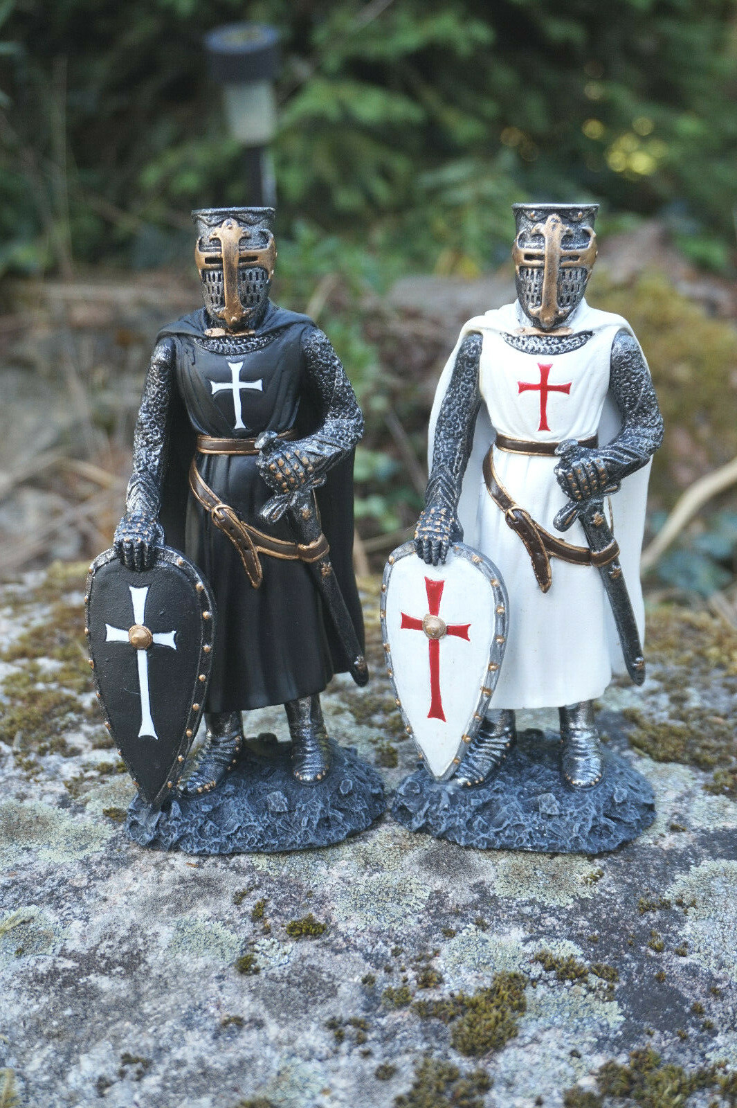 Figurine Chevalier de l'Ordre en résine 18cm : Idée cadeau originale médiévale