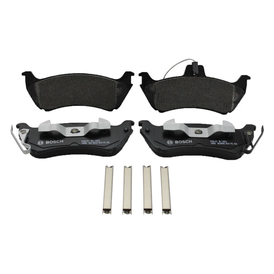 Juego de pastillas de freno traseras semi-métricas Bosch QuietCast para Mercedes-Benz W163 ML320 ML350 Foto 2 de 4