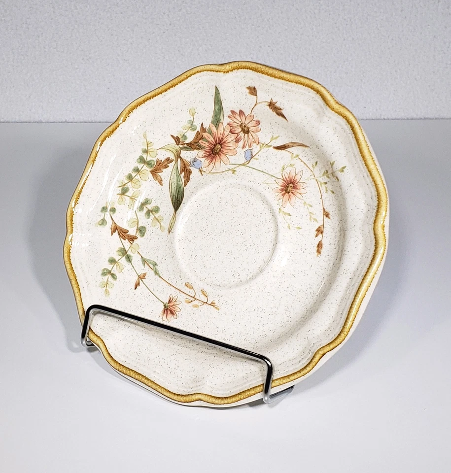 Mikasa Field Bouquet EB805 prato de pires floral rosa conjunto de 5 pires 6,25" em excelente estado usado - Imagem 4 de 4