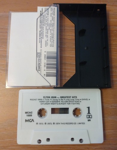Vintage CASSETTE TAPE Albums (Lot of 8) With Storage/Carrying Case ZZ Top Elton - Picture 5 of 13