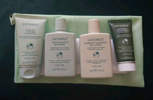 Liz Earle Gift Bag Set Cleanse and Polish, Tonic Eyebright Superskin Moisturiser - Picture 3 of 3