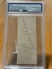 Thurman Munson PSA/DNA Certified Authentic Signature Cut AUTO New York Yankees